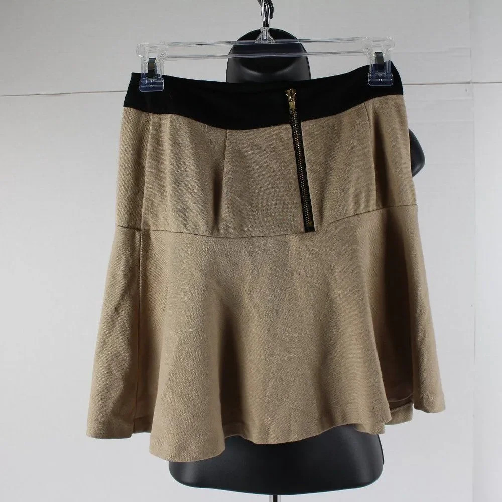 XOXO Skirt - Picture 2 of 3